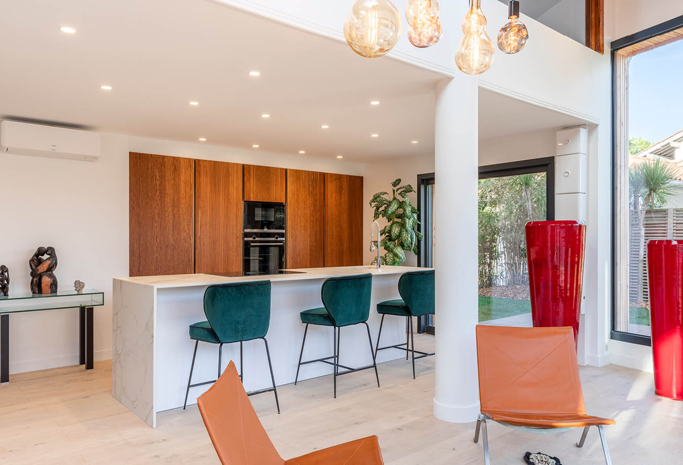 Réalisation cuisine Cuisine en chêne rainuré à Anglet
