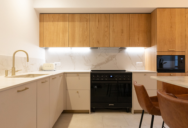 cuisine beige et bois a guethary pays basque