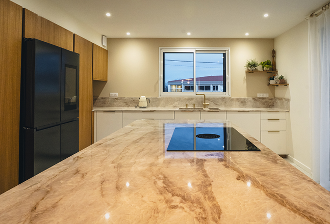 cuisine-blanche-et-bois-a-clermont-ferrand