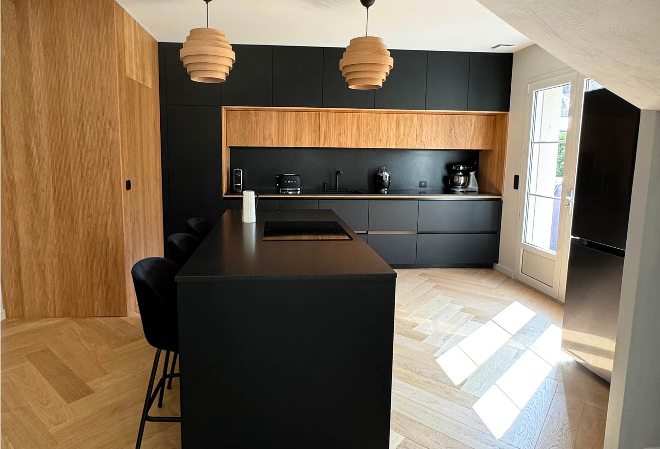 cuisine noire et bois tours