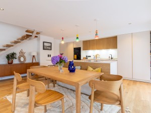 installation cuisine bois beige anglet