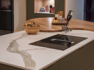 pose-cuisine-verte-et-bois-montbrison