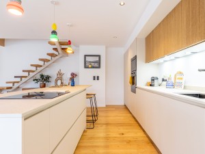 fabrication cuisine bois beige anglet