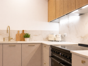 idee cuisine beige et bois guethary pays basque