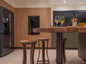 conception-cuisine-verte-et-bois-montbrison