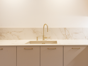 realisation cuisine beige et bois guethary pays basque